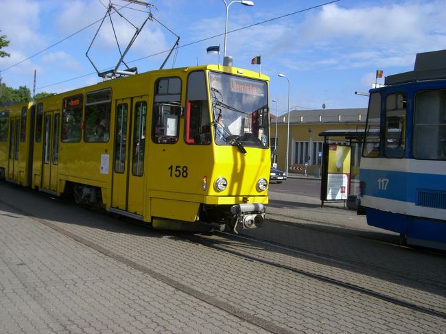 トラムにも<br />エストニアとベルギーの国旗！<br />かわいい