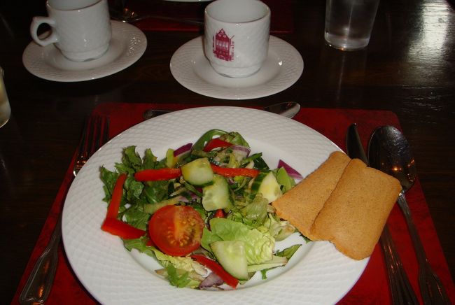 あっと言う間のフリータイムを終えて、少し早めの昼食です。