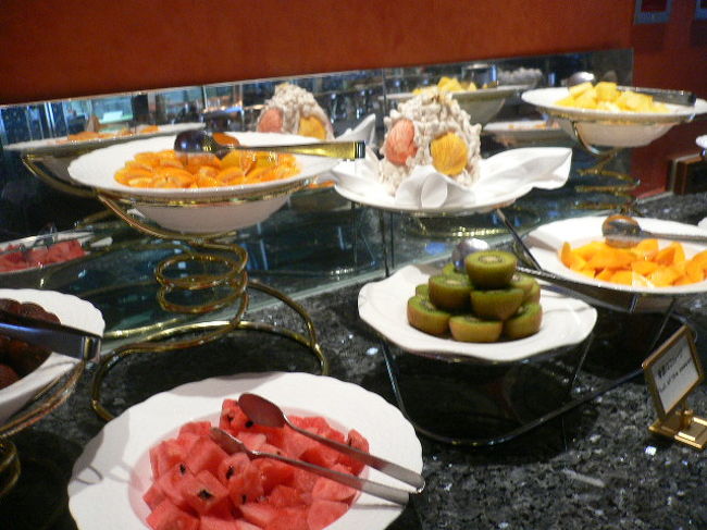 リゾートチャイナ「花梨」は、フレッシュフルーツの種類が多いのが嬉しい。