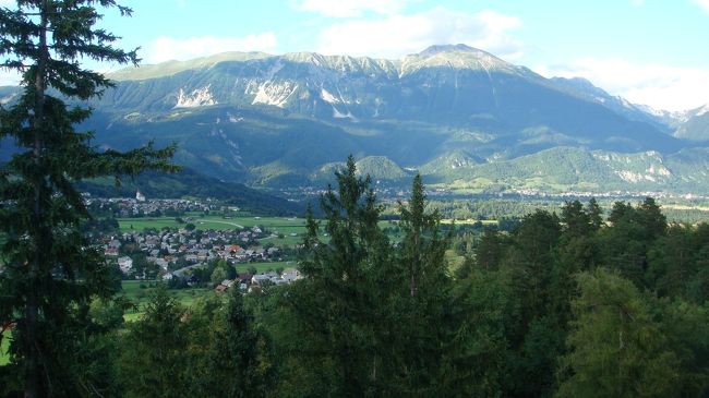 城の上から反対側の景色です。