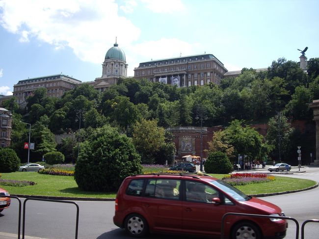 　橋を渡る前にキャッスルヒルを撮影。