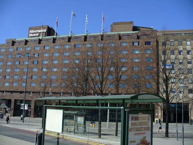 4/15(日) 15:00<br /><br />事前会議、終了後、<br />現地の方から、ぜひここだけは行ってみて！<br />と言われていた、旧市街（ガムラスタン）に<br />行くことにします。<br /><br />