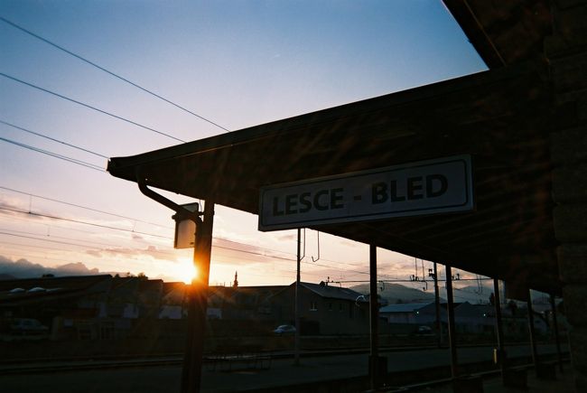 レスチェ･ブレッド駅