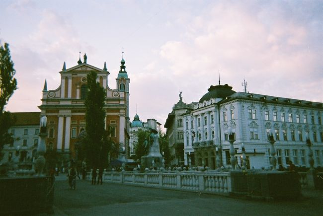 プレシェーレノフ広場