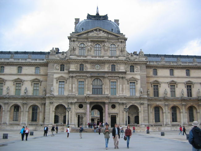 ルーブル美術館