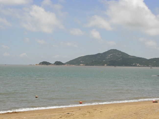 コロアネ島のチュオバンビーチです。ここは本当にマカオか?と思うぐらいノンビリしています。白人が結構泳いでいました。 