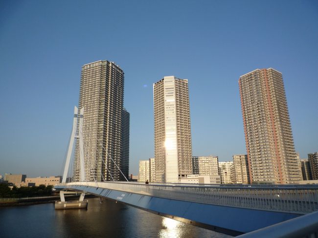 出発の朝、辰巳・桜橋にて。<br />快晴！幸先いいっすねぇ〜<br />って思っていたけど成田までの乗り換えでちょっとへこみ。。