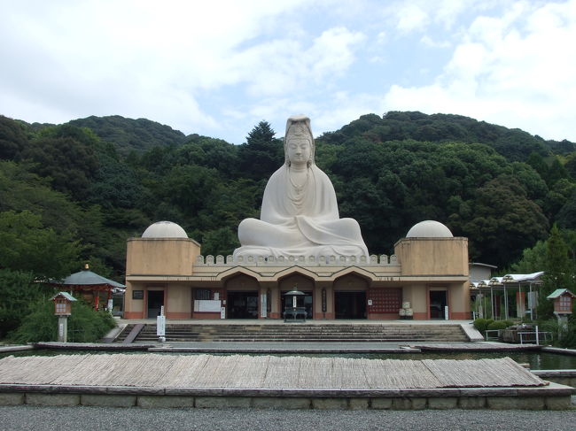 霊山観音(料金200円)。<br />入口でお金を払うと、巨大な線香をくれました。<br />観音様の前に線香をたてるところがあったので、立ててきました。