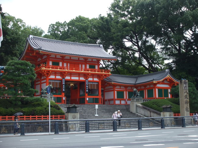 こっちがたぶん正面なのかな。