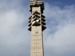 その代わりに、カクネス塔に行ってみることにしました。天気がいいから、眺めも最高なはず！(去年市庁舎に登ったときは、何も見えなかったからなぁ・・・)