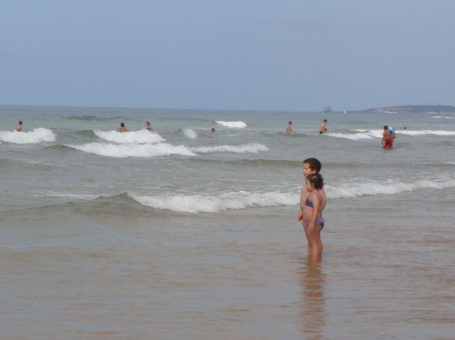 お兄ちゃん、<br />　海って広いね〜