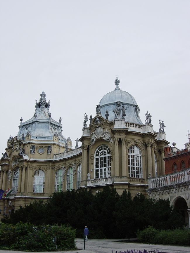 ただ少し建物が小さいような気がする。