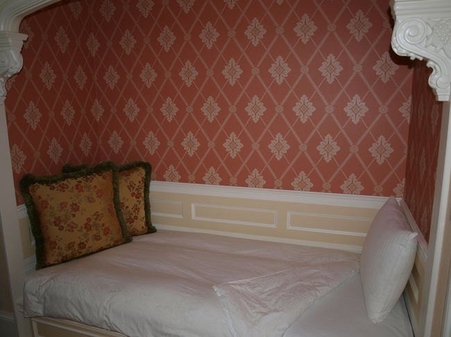 部屋の片づけがされていたので、室内の撮。<br />部屋の押し入れのようなところに子供用のベッドがあります。子供はお姫様のようだと喜んでいましたが、ドラえもんの寝室にも見えます。