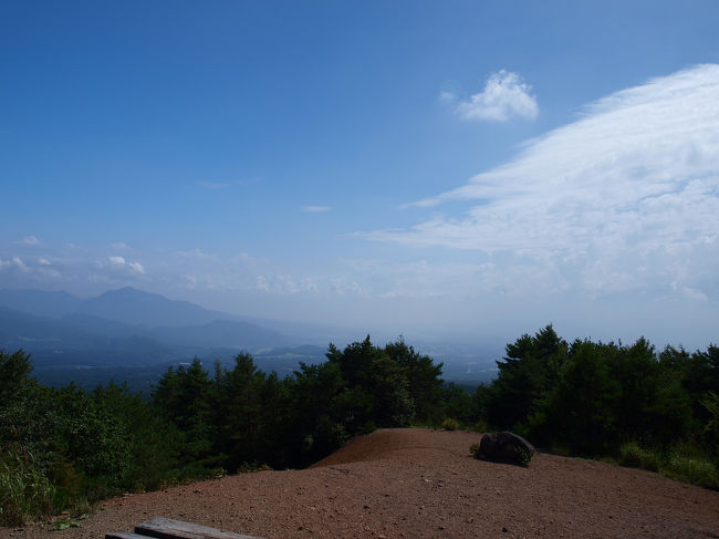 長い時間山道を歩いてきた成果の景色。もう少しというのが本音です