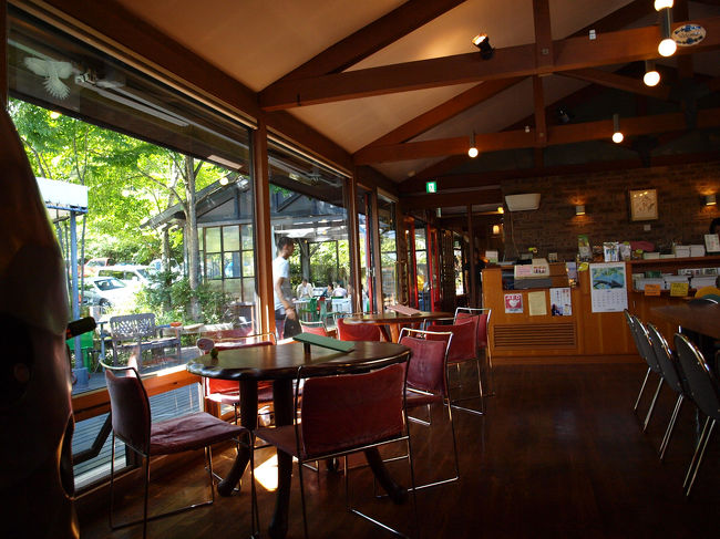 八ヶ岳倶楽部に到着。水分と食事をとり一安心です。ワッフルとアイスティがおいしかったです。