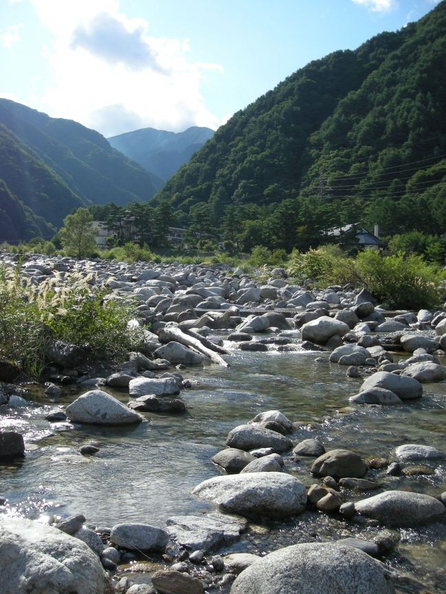絶対、日本のキレイな川１００選とかに選ばれてもおかしくないくらい、本当にキレイ。<br />でも、自然のままであってほしいから、選ばれない方がいいのかも。。。