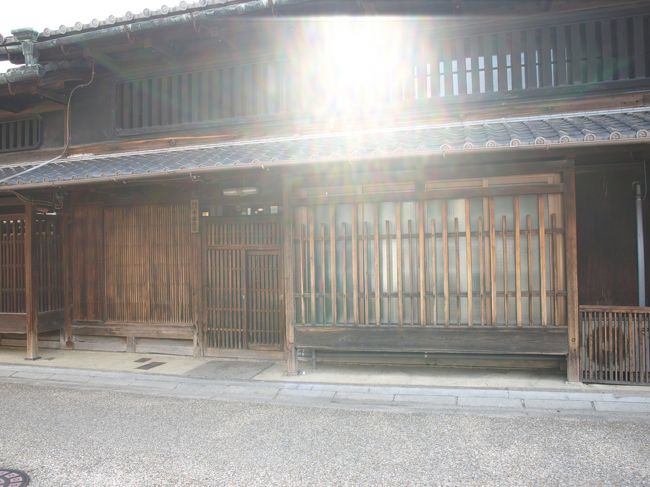 「鹿男・・」の主人公の下宿先の玄関として、<br />撮影で使われたとか。