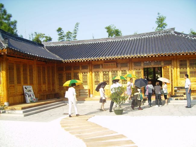 この博物館は世界中？（見た限り中国と韓国と日本しかなかったような・・・）のお茶の歴史を端折った博物館でした。<br />日本にあったら間違いなく潰れる博物館です。