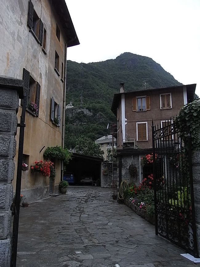 花と門のデザインがなんとなくイタリア。<br />