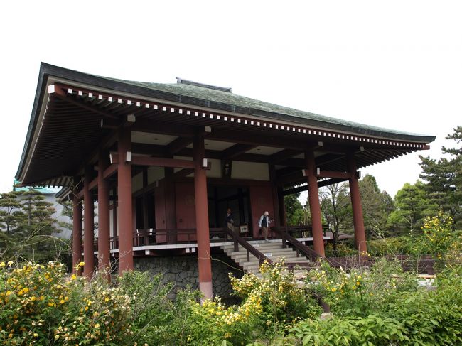 次は法隆寺に隣接する中宮寺へ。<br /><br />聖徳太子の母の御所を改めた尼寺。