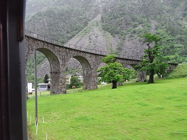 列車はまもなく<br />終着駅ティラーノに到着します。