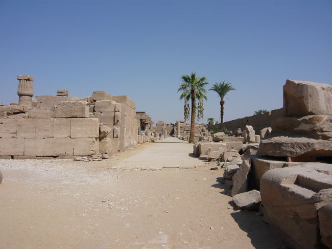 ここを歩いていると、イタリアのポンペイ遺跡の雰囲気に似てるなぁと思いました。