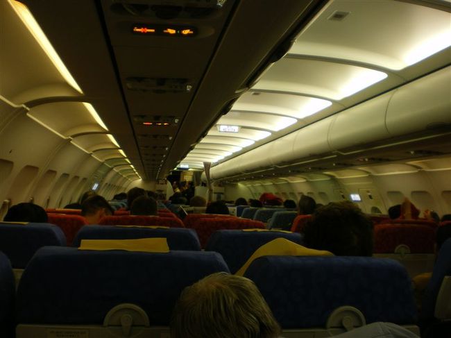 息つく暇もなく今度はネパールのカトマンズへ向かいます。