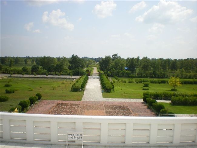 土足禁止なので素足で入りましたがとにかく床が熱い！！<br />