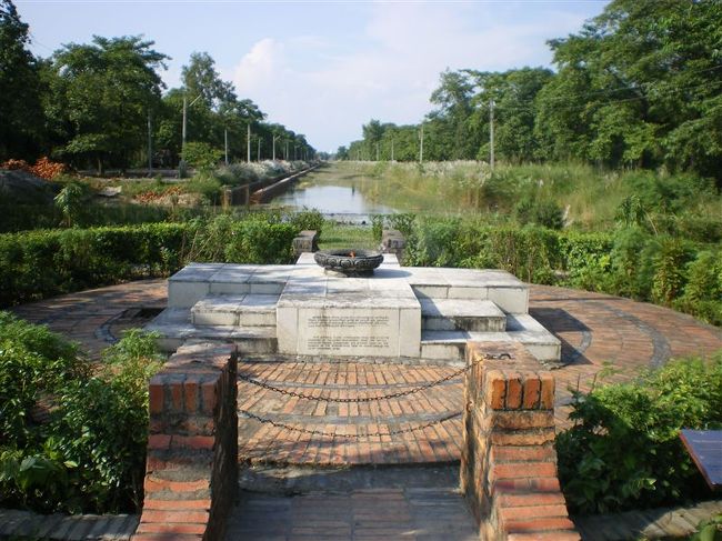 1986年から絶えず燃え続けているという平和の聖火。<br />自分の生まれた年から燃え続けていると考えるとすごい。