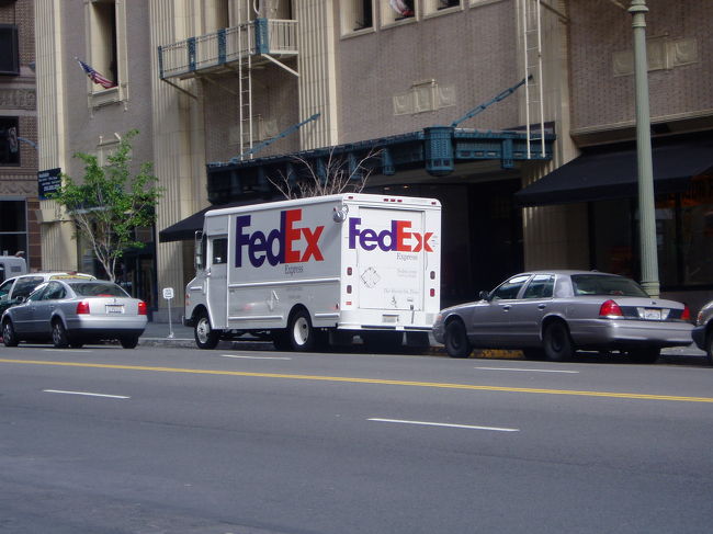 なんだろう本物!!!って感じFedex...