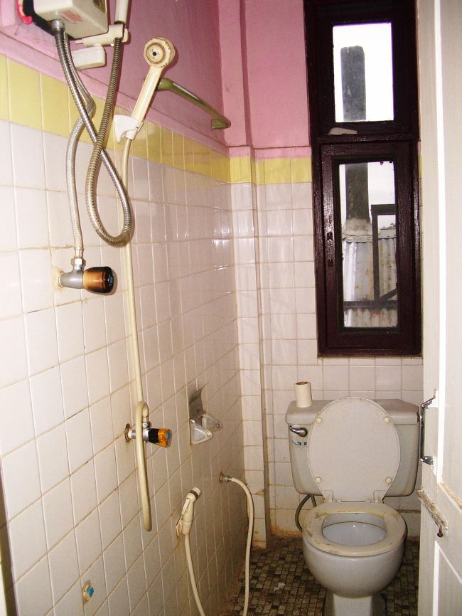 トイレ＆シャワー