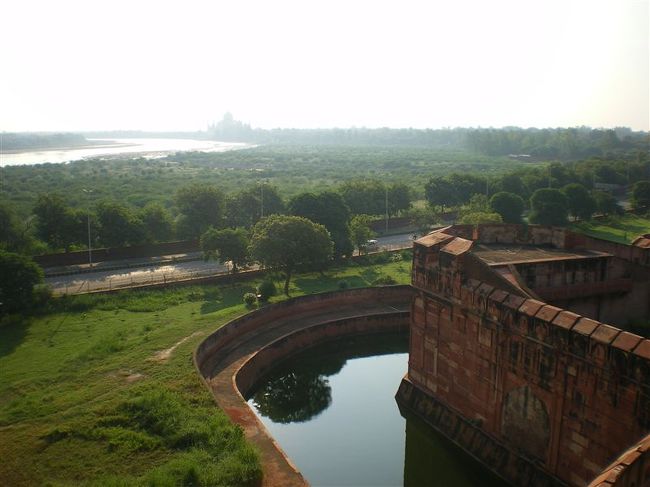 デリーやバラナシと違ってごみごみしていなくて良かったです。<br />