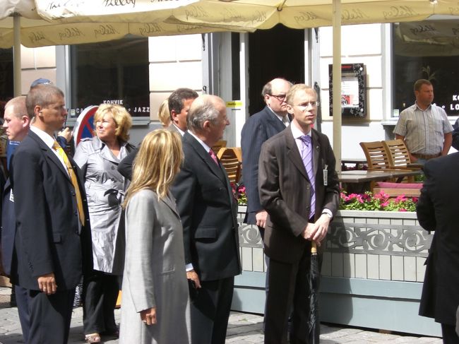 ベルギー国王！？<br />おっきいカメラで写真を撮られたり、<br />観光されているようでした。