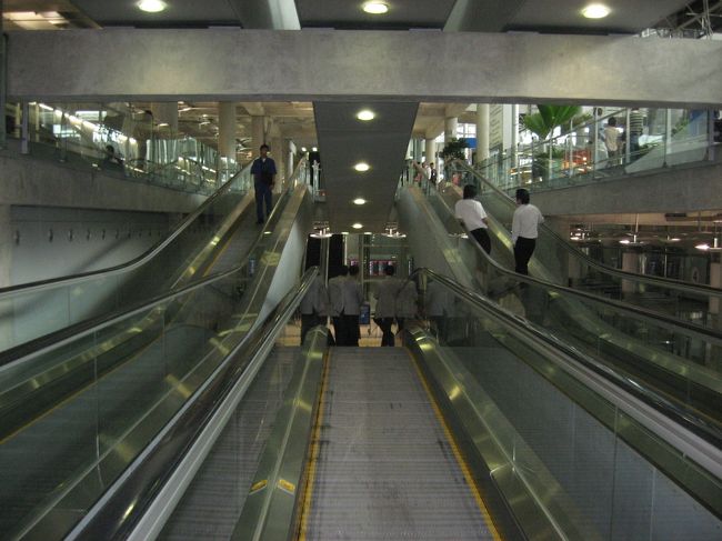 こんなに長いエスカレーターもありました。