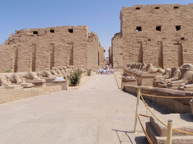 休憩終わり<br />さあ、次！<br /><br />カルナック神殿。<br />