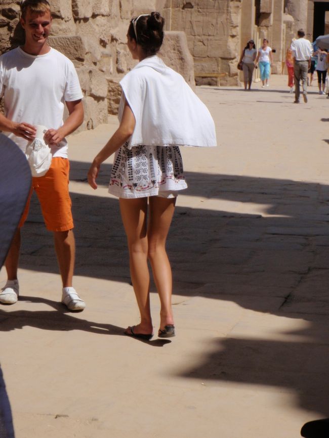 キレイな足のおねーさんを発見したので<br />まきおさんには、内緒で後を追いかけて、激写！<br /><br />一服の清涼剤だ。<br />