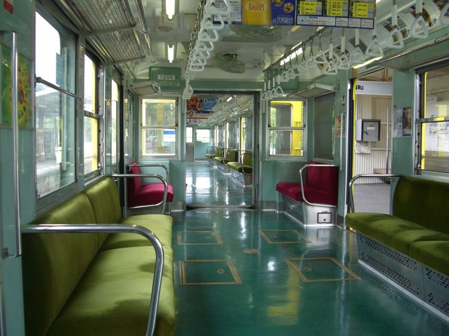 「竹清」で腹ごしらえをしたら、金比羅山へGO！<br /><br />地元の電車に揺られて、の〜んびり向かいます。<br /><br />気がつけば、2両編成の電車の中には、私達だけでした。。。