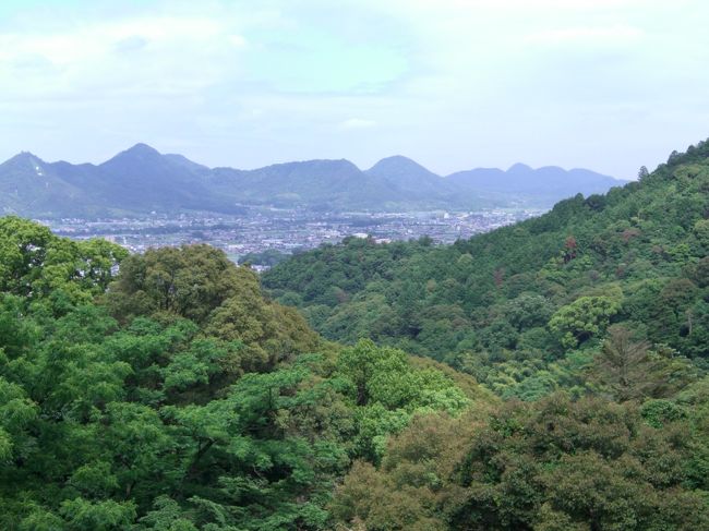 でも見渡すと、こんな絶景が！！<br /><br />あ〜、マイナスイオンが気持ちイイ♪