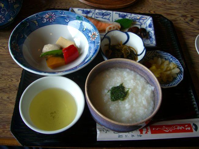 『花園亭』の朝がゆ（要予約）がお目当てだったから♪<br /><br />ほくほくの朝がゆ、とっても美味しかった！