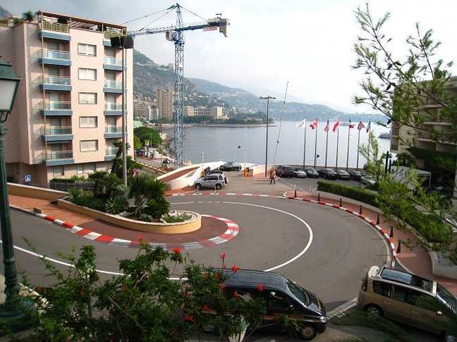 Ｆ１は詳しくないのですが、ここが例の場所<br />らしいです。