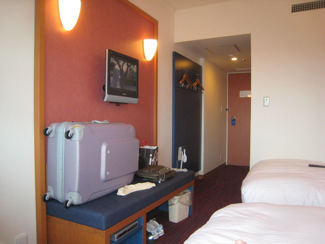 今回のペナン行きは、日航成田ホテルに前泊しました。当日に成田に行ってもよかったのですが、朝早いので前泊しました。部屋がきれいになっていました。