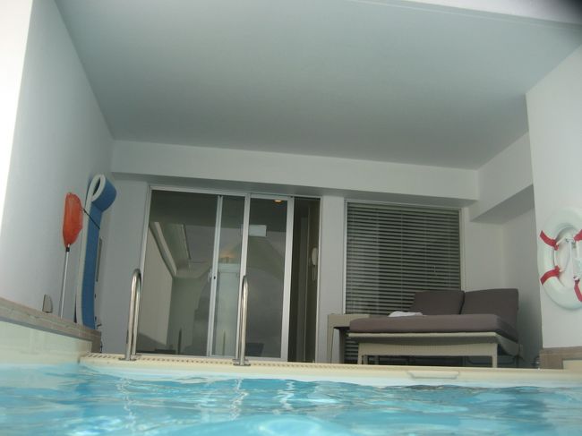 このフロアにもシャワーブースとトイレあり。