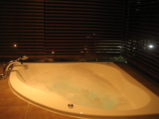 夜景を見ながら！？ジャグジ〜