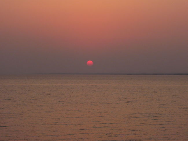 燃えるような朝日。