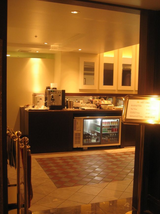 ラウンジ<br /><br />毎日1回以上はココでフルーツをいただいてました♪