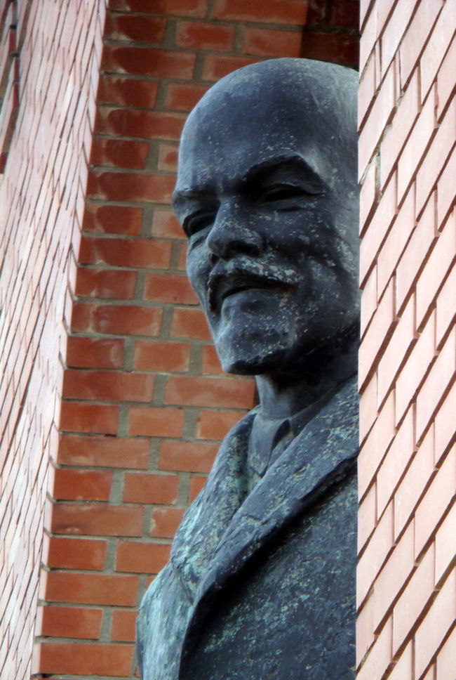 レーニン？？なんて優しそうな顔なんでしょう。怖い。