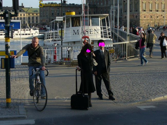 「グランドホテル前」で船を降り、<br />テクテク「シェラトンホテル」まで歩いて帰ります。<br /><br />丁度よい、新市街のお散歩になりそう〜♪<br />