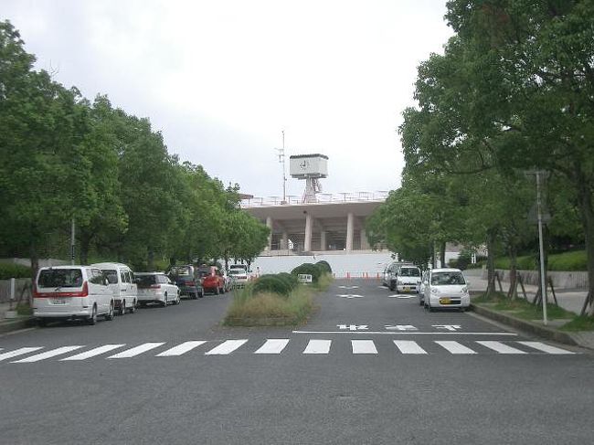 奈良市陸上競技場。