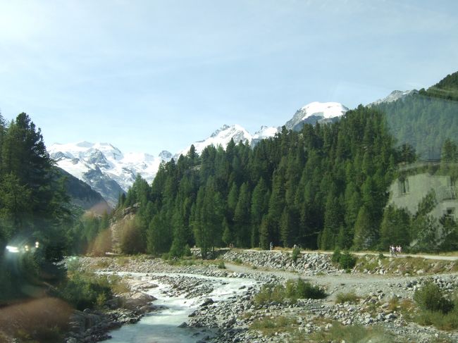 こんな場所でハイキング、いいですねえ。