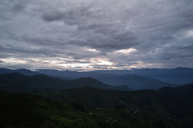 翌朝、一度だけ遠くの山が見えた。<br />今回はこれだけ。